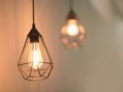 Lampy wiszące: Klasyczny i stylowy dodatek do twojego wnętrza